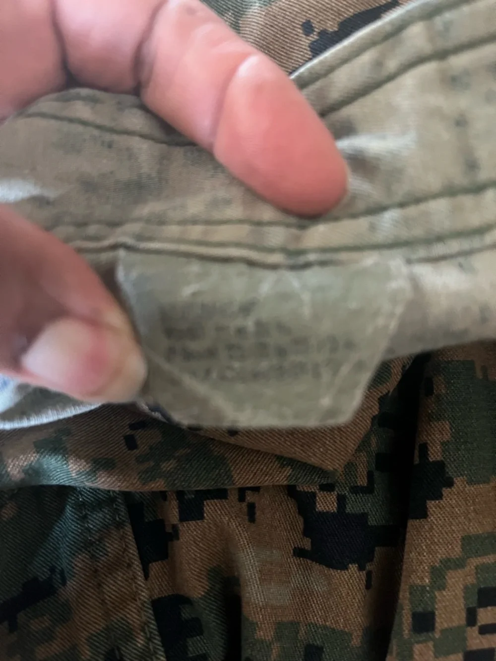 Men’s Marine Cammies’s jacket and pants set. See sizes, and measurements below.